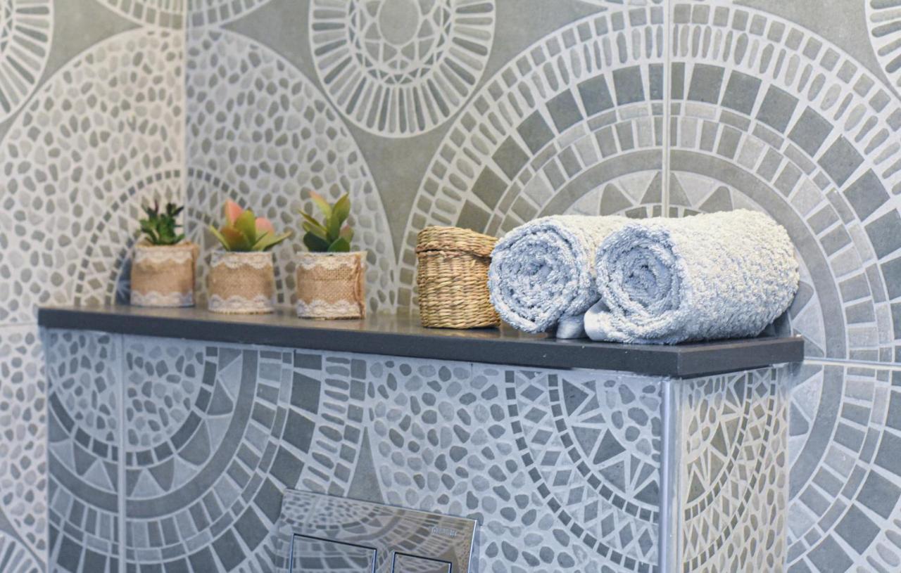 Sunshine Suite Boutique Only 5 Min Walk To The Beach - By Seaelo Ejlat Exteriér fotografie